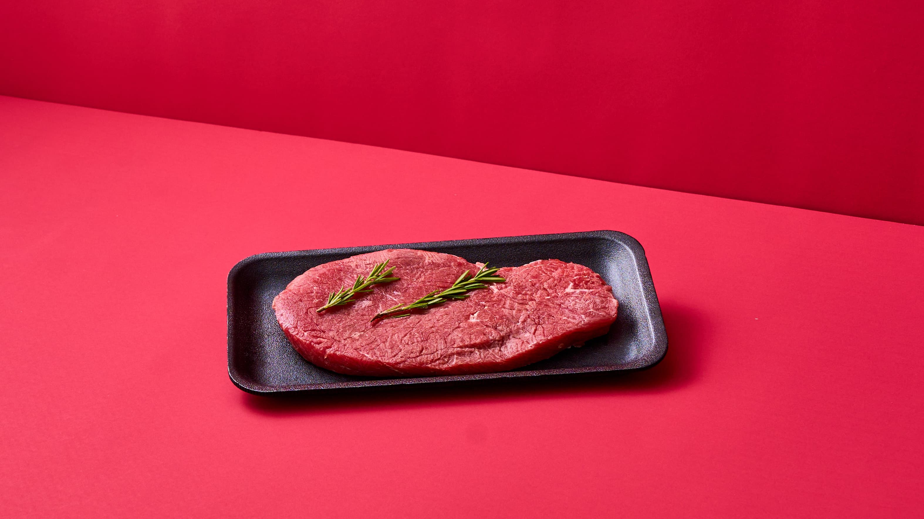 Tagliata alta di Bovino con rosmarino e insalata di fagioli cannellini con cipolla rossa e origano - 2