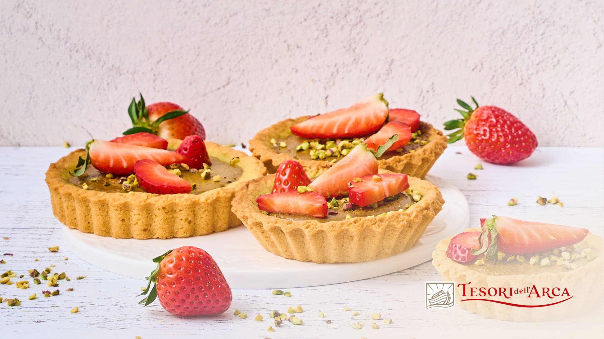 Crostatine all'olio con crema al pistacchio e fragole, olio toscano e crema di pistacchio - 2