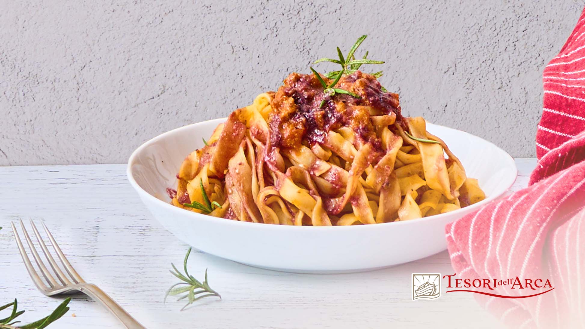 Tagliatelle con ragù di chianina e riduzione di vino rosso e rosmarino - 2