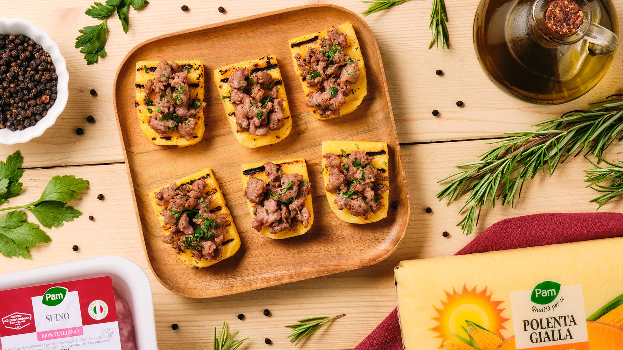 Crostini di polenta e salsiccia
