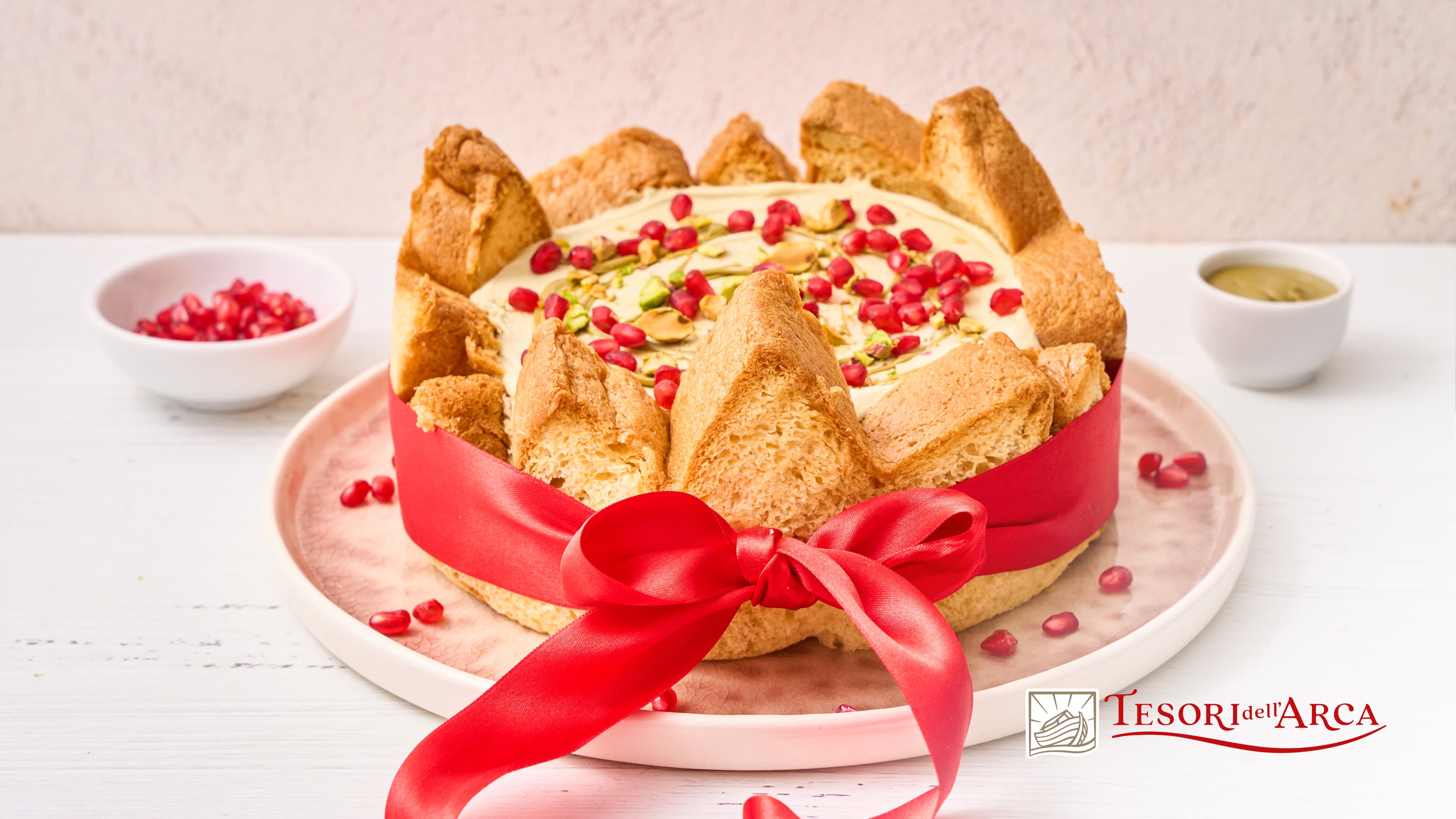 Charlotte di pandoro, mousse al pistacchio e melagrana - 2