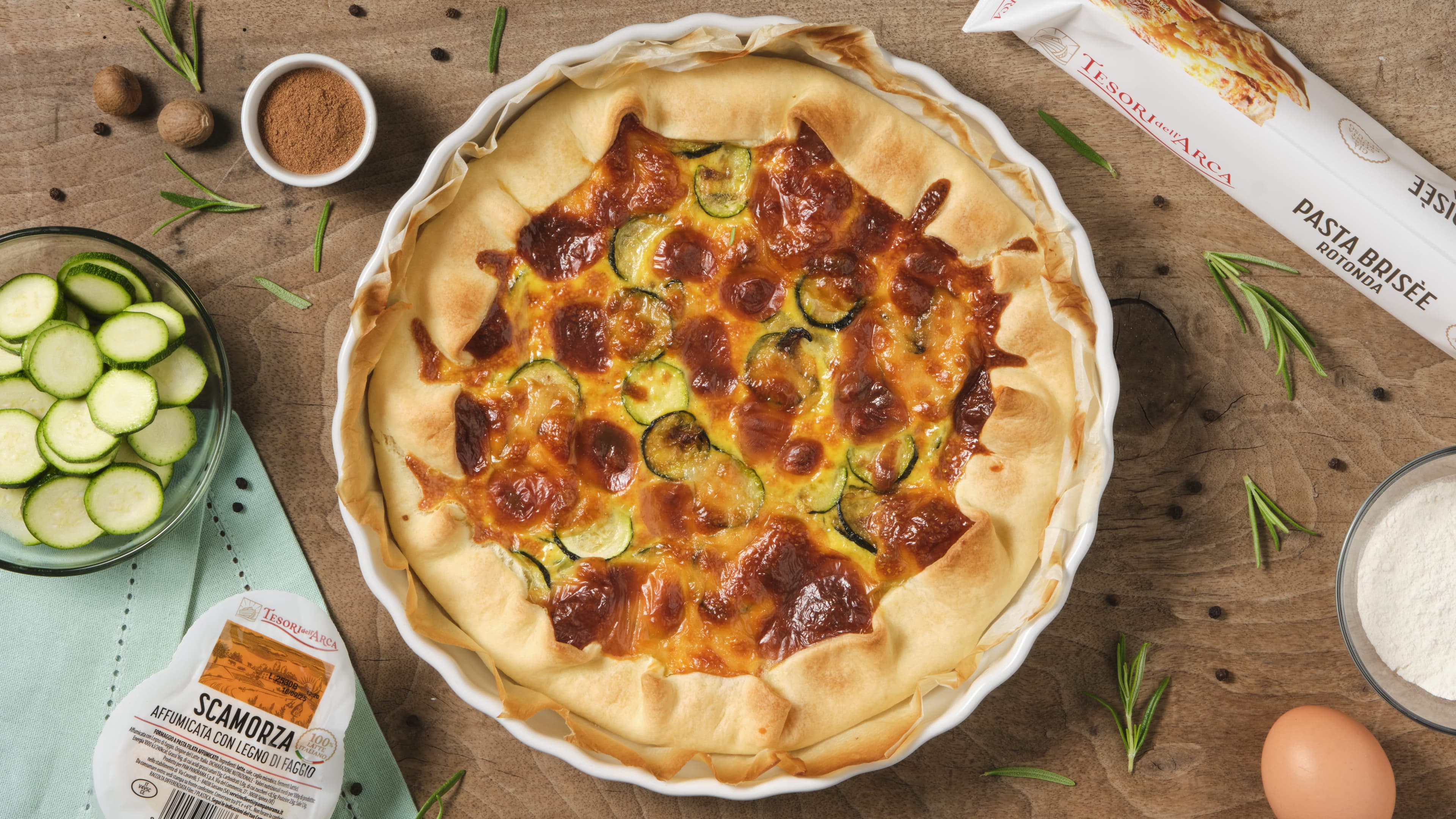 Torta salata zucchine e scamorza