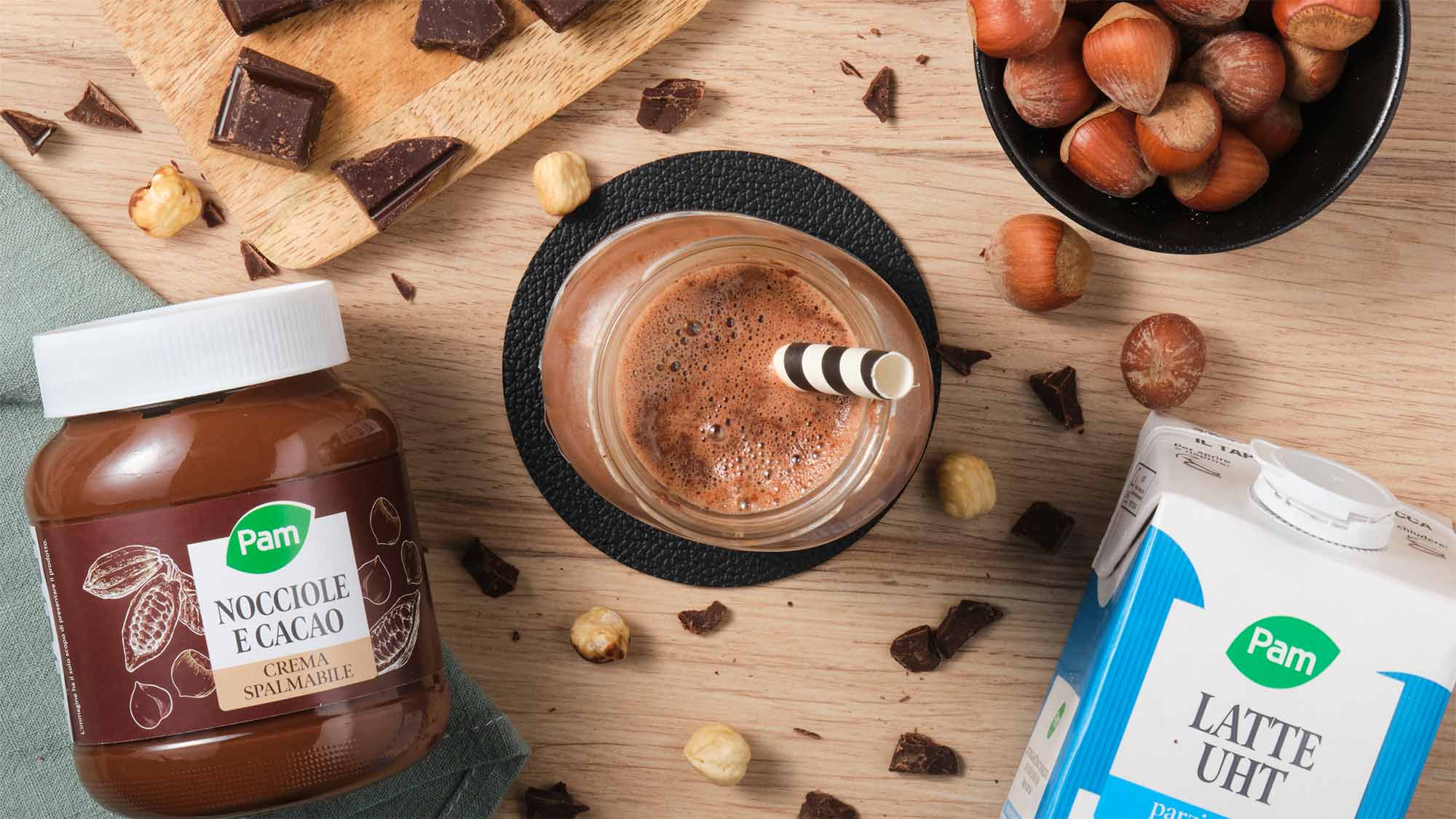 Latte e cacao in barattolo